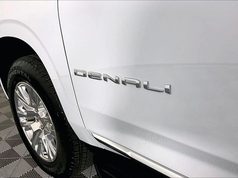 Used 2026 GMC Yukon XL Denali RWD image 23