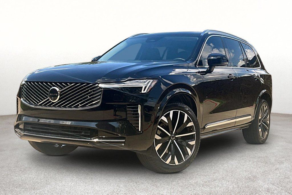 Certified 2026 Volvo XC90 B6 Plus AWD/4WD image 15