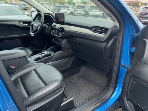 Used 2021 Ford Escape SEL w/ Technology Package AWD/4WD image 4
