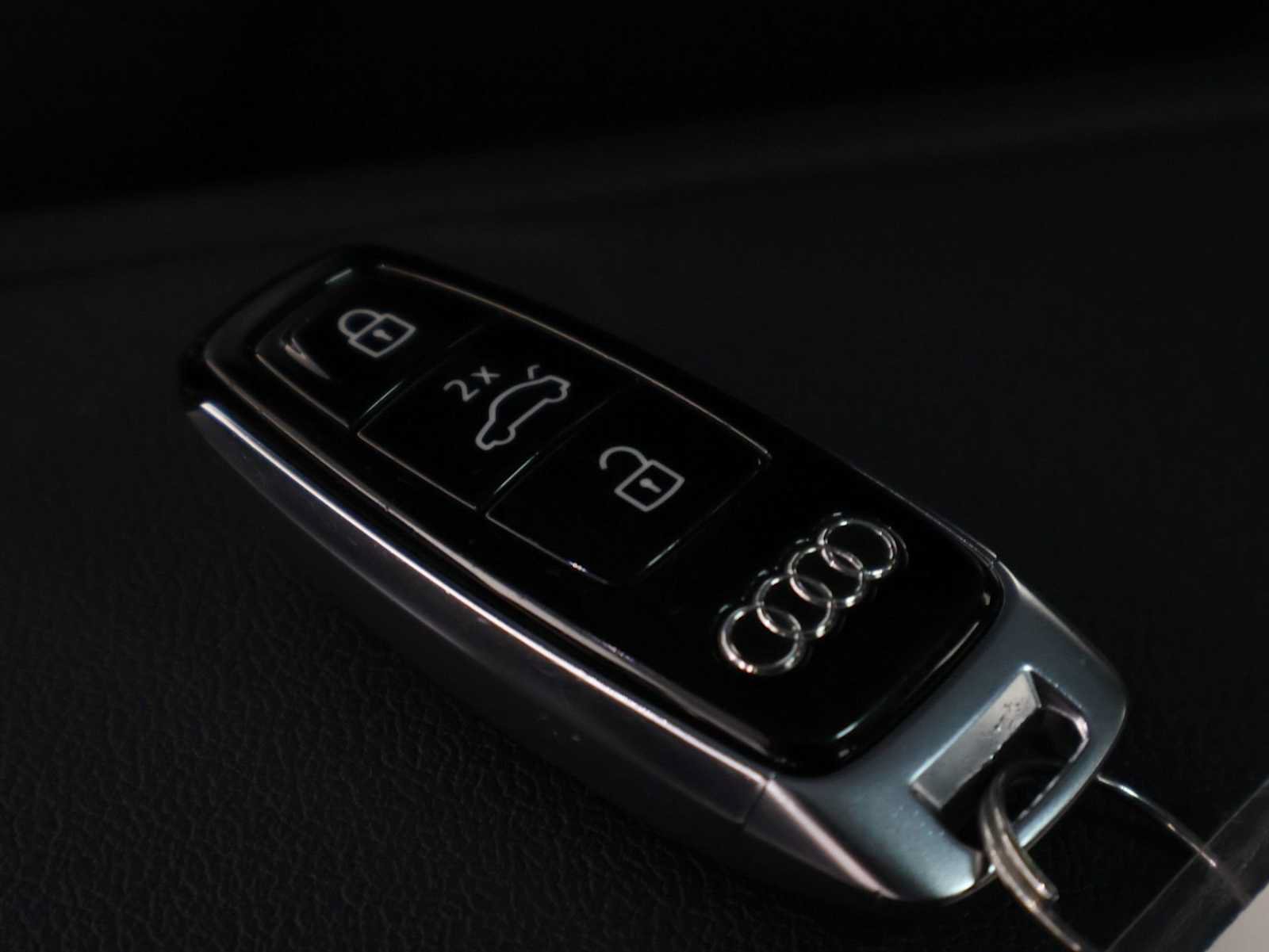 Used 2022 Audi e-tron GT Premium Plus AWD/4WD image 38