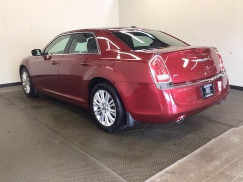 Used 2014 Chrysler 300 AWD w/ Driver Convenience Group image 4
