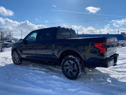 Used 2023 Ford F150 Lightning Lariat image 7
