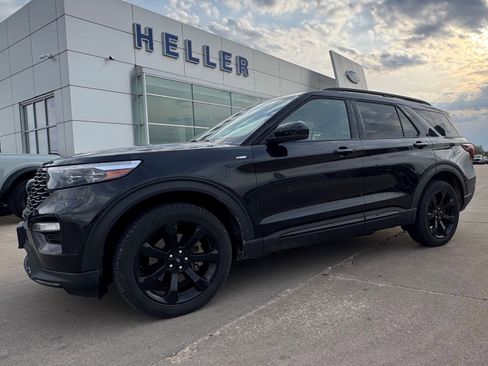 Used 2023 Ford Explorer ST-Line w/ Class IV Trailer Tow Package image 3