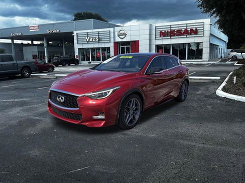 Used 2018 INFINITI QX30 Sport w/ Sport Leather Package image 8