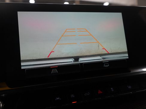 Used 2024 GMC Sierra 1500 Elevation image 30