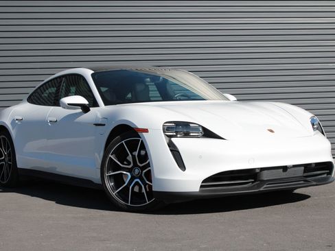 Used 2023 Porsche Taycan 4S image 7