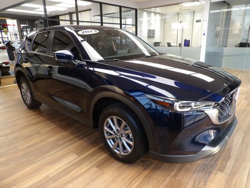 Certified 2023 MAZDA CX-5 AWD 2.5 S w/ Select Package image 3