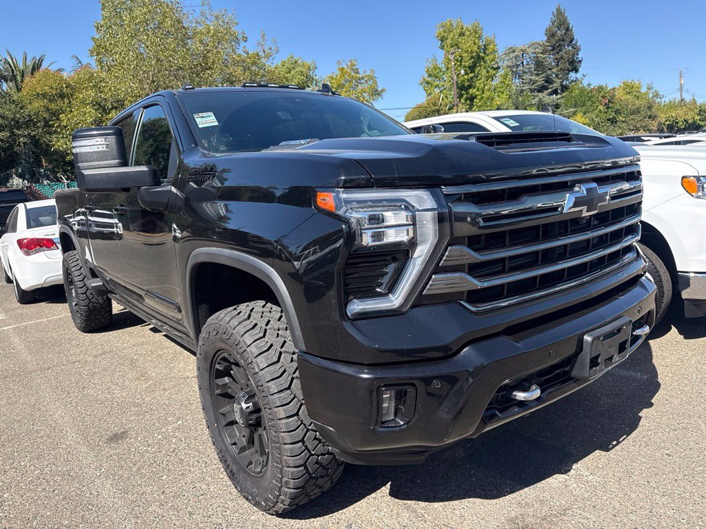 Used 2024 Chevrolet Silverado 3500 High Country w/ Technology Package AWD/4WD image 1