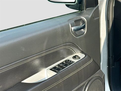 Used 2016 Jeep Compass Latitude image 15