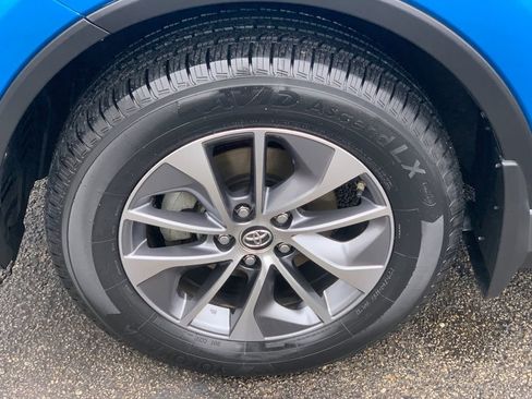 Used 2017 Toyota RAV4 XLE image 31