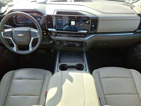 Used 2024 Chevrolet Silverado 2500 LTZ w/ LTZ Convenience Package image 11