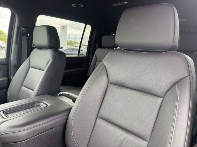 Used 2024 Chevrolet Suburban LT AWD/4WD image 35