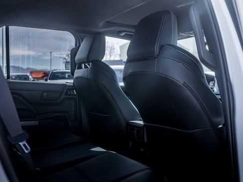 Used 2025 Toyota 4Runner TRD Off-Road Premium image 44