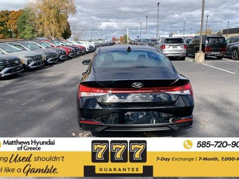 Used 2023 Hyundai Elantra SE image 4