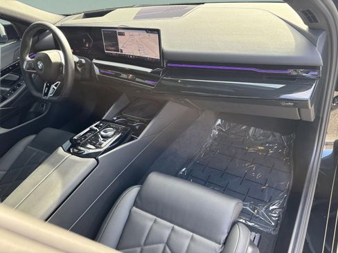 Used 2025 BMW 530i w/ M Sport Package image 25