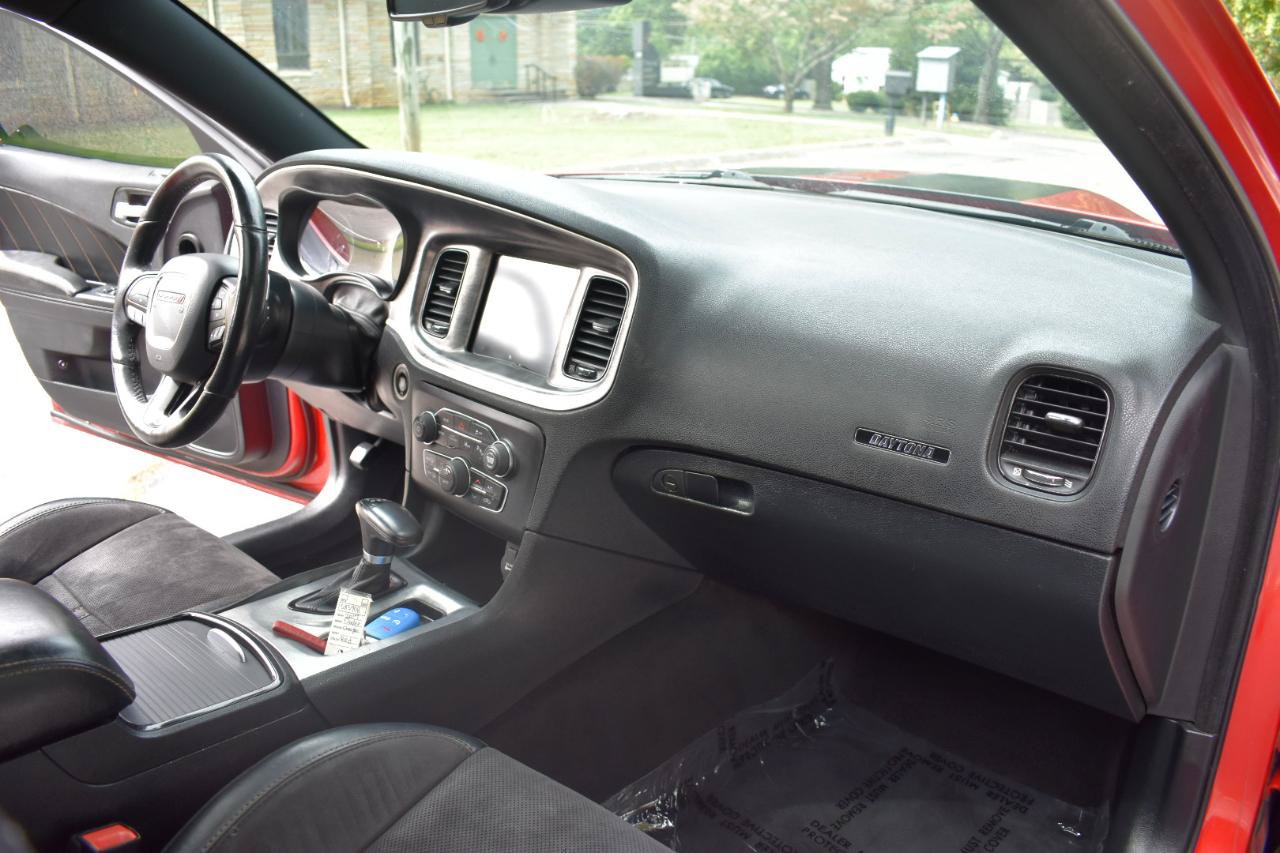 Used 2017 Dodge Charger R/T RWD image 22