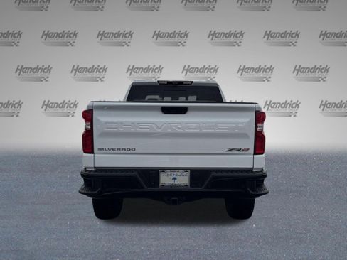 Used 2024 Chevrolet Silverado 1500 ZR2 w/ Technology Package image 9