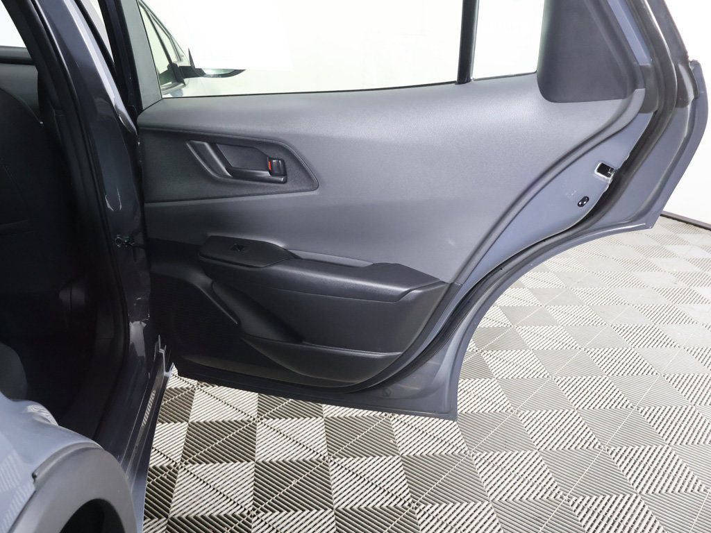 Used 2025 Toyota Prius LE FWD image 20