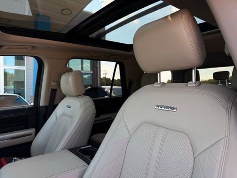 Used 2020 Ford Expedition Platinum RWD image 15