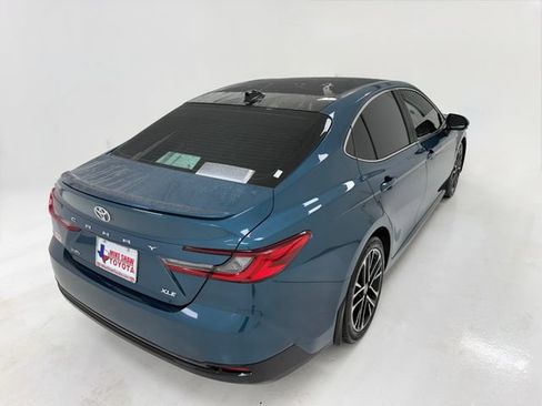 Used 2025 Toyota Camry XLE w/ Premium Package FWD image 40
