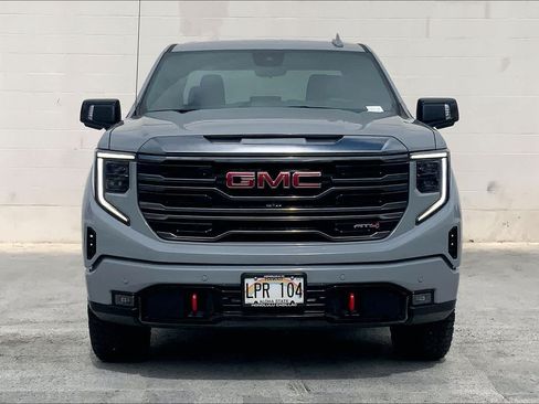 Used 2024 GMC Sierra 1500 AT4 w/ Technology Package AWD/4WD image 6