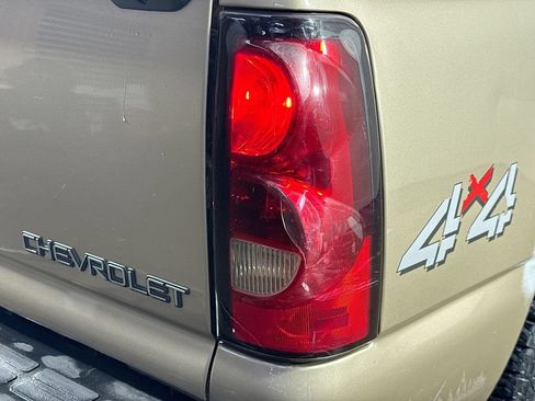 Used 2005 Chevrolet Silverado 1500 LS AWD/4WD image 27