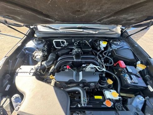 Used 2018 Subaru Outback 2.5i Limited AWD/4WD image 8