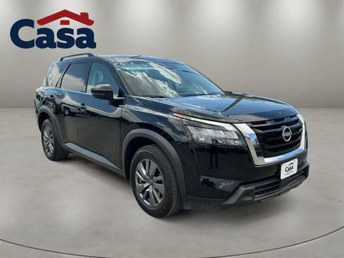 Used 2025 Nissan Pathfinder SV AWD/4WD image 7