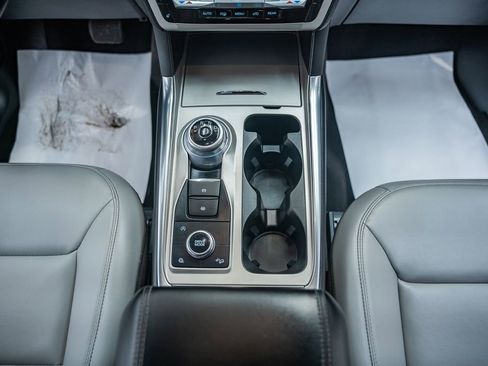 Certified 2021 Ford Explorer XLT w/ Equipment Group 202A image 28