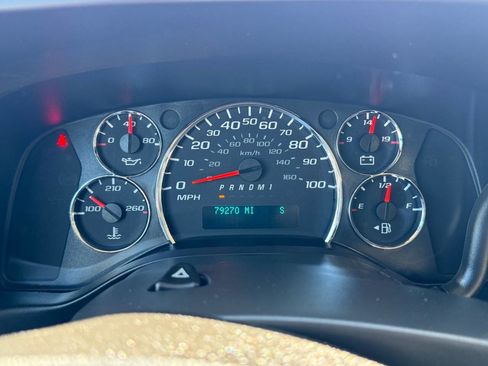 Used 2018 Chevrolet Express 2500 LS w/ Driver Convenience Package image 15