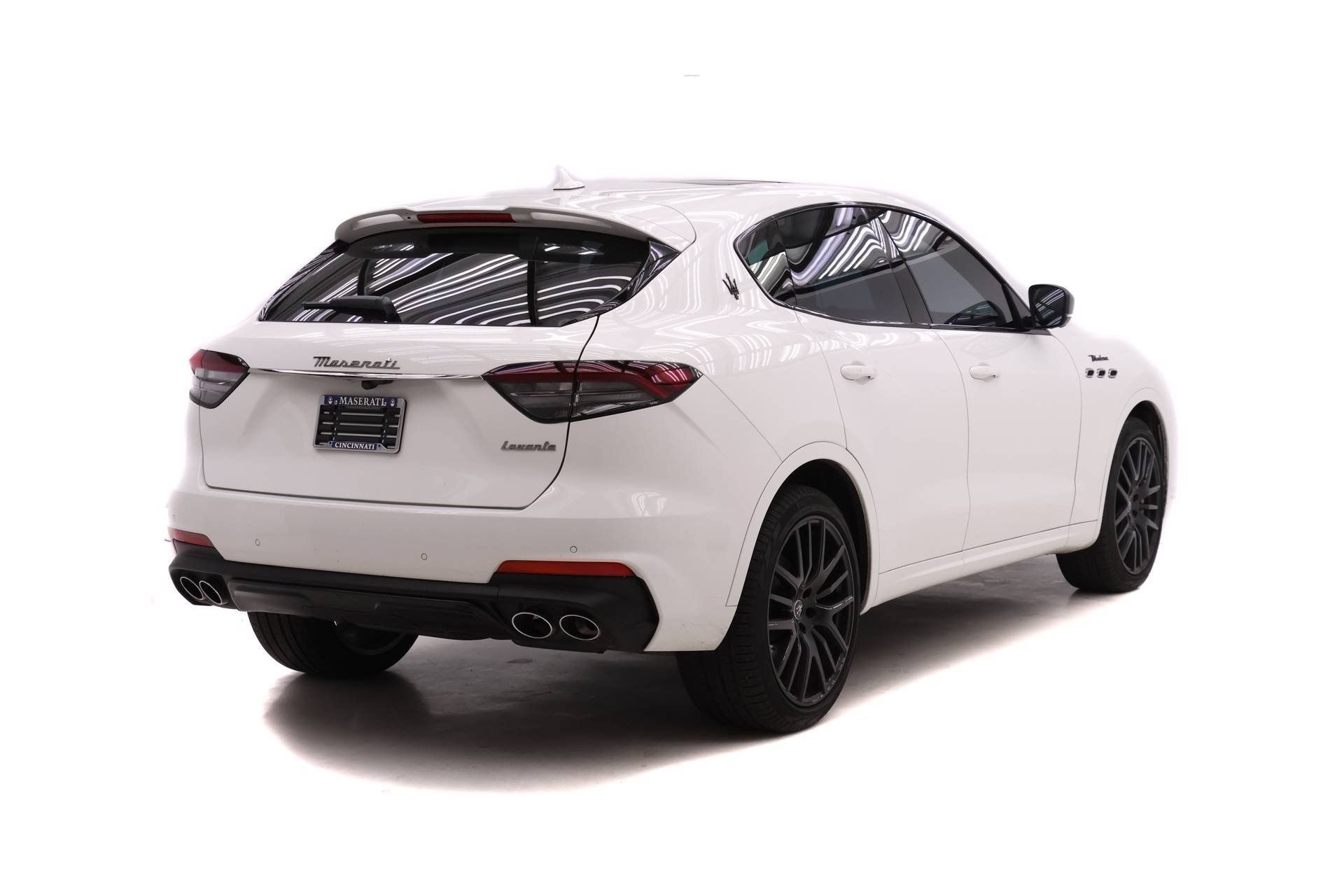 Used 2024 Maserati Levante Modena Ultima AWD/4WD image 8