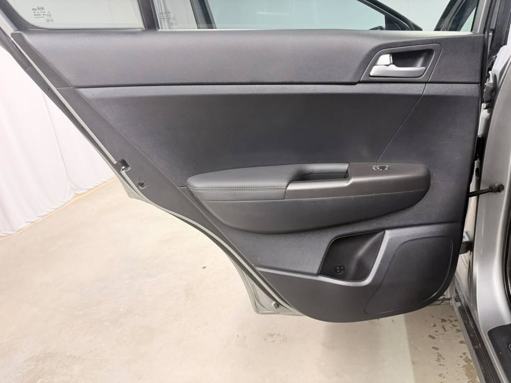 Used 2021 Kia Sportage LX AWD/4WD image 35