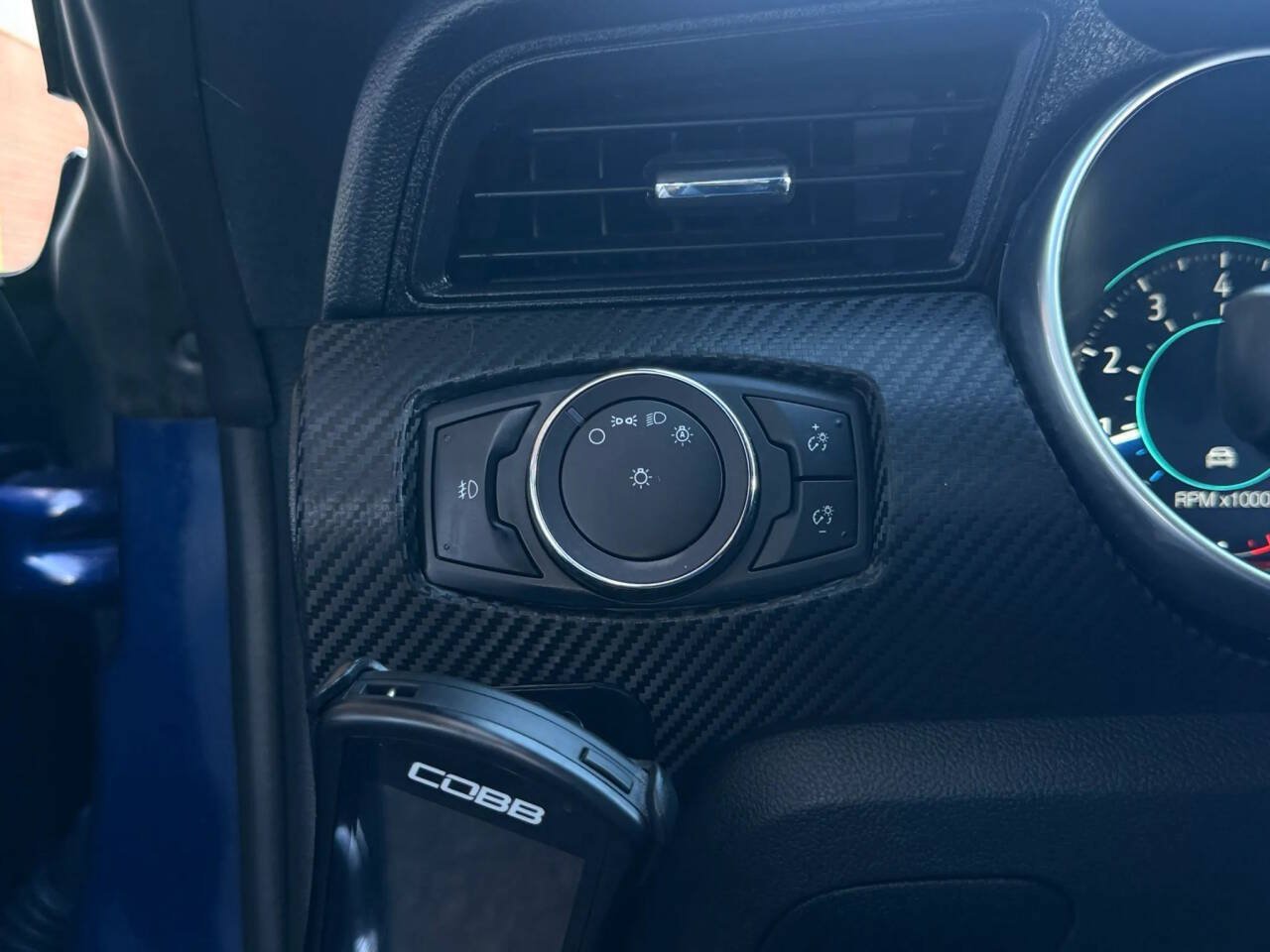 Used 2019 Ford Mustang Premium w/ Ecoboost Performance Package RWD image 11