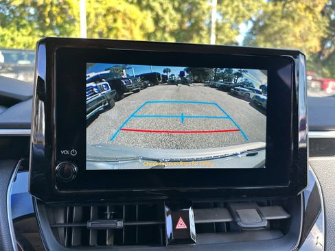 Used 2023 Toyota Corolla LE image 24