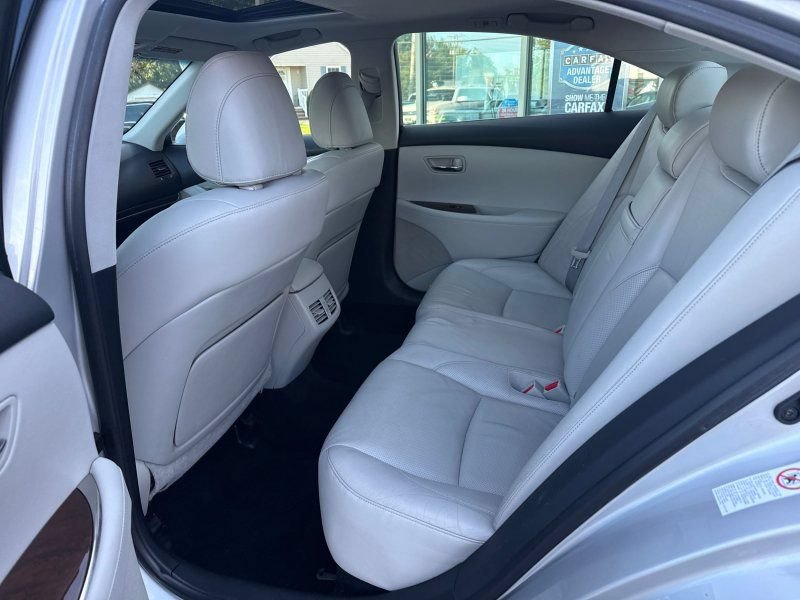 Used 2010 Lexus ES 350 w/ Preferred Accessory Package FWD image 14
