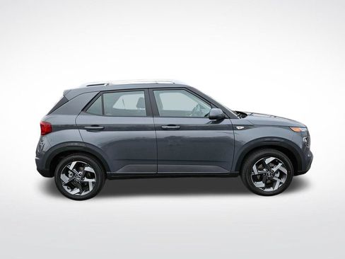 Used 2026 Hyundai Venue SEL FWD image 2