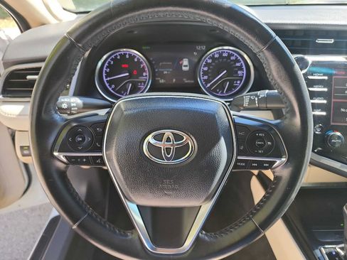 Used 2019 Toyota Camry XSE image 15
