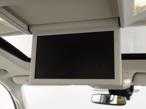 Used 2018 Toyota Sequoia Platinum image 30