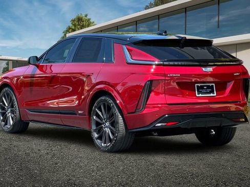 New 2026 Cadillac Lyriq V w/ LPO, Floor Liner Package image 6