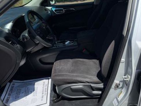 Used 2014 Nissan Pathfinder S image 10