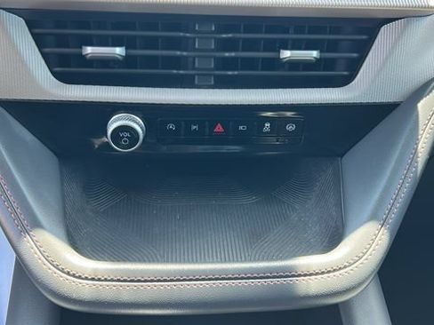 Certified 2025 Ford Explorer Active RWD image 21