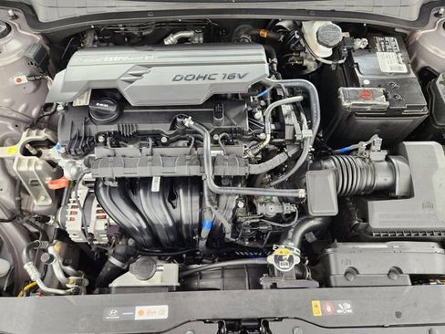 Used 2023 Hyundai Elantra SEL w/ Convenience Package FWD image 31