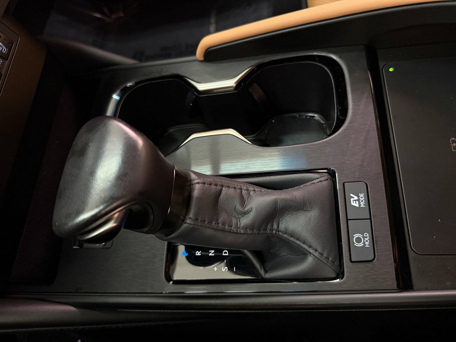 Used 2025 Lexus ES 300h w/ Premium Package FWD image 15
