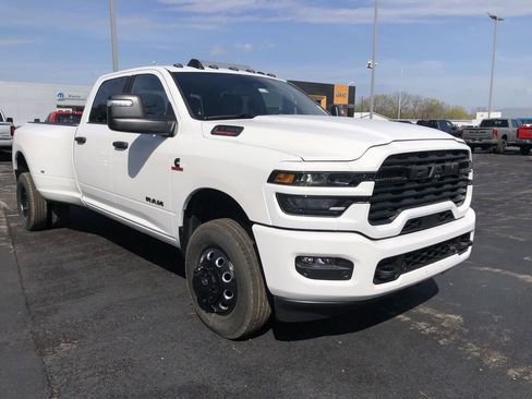 New 2026 RAM 3500 Big Horn AWD/4WD image 15