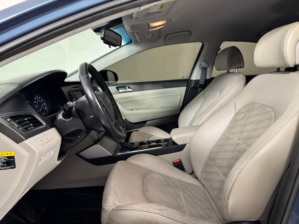 Used 2015 Hyundai Sonata Sport w/ Option Group 03 FWD image 12