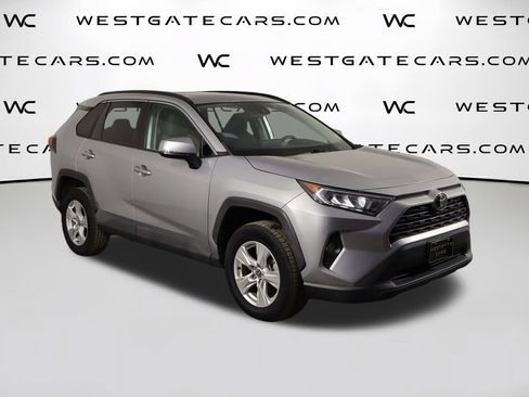 Used 2021 Toyota RAV4 XLE w/ Convenience Package FWD image 45