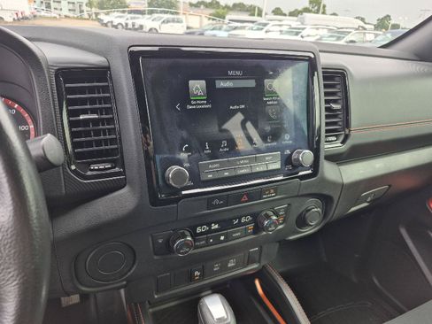 Used 2024 Nissan Frontier Pro-X w/ Technology Package RWD image 3