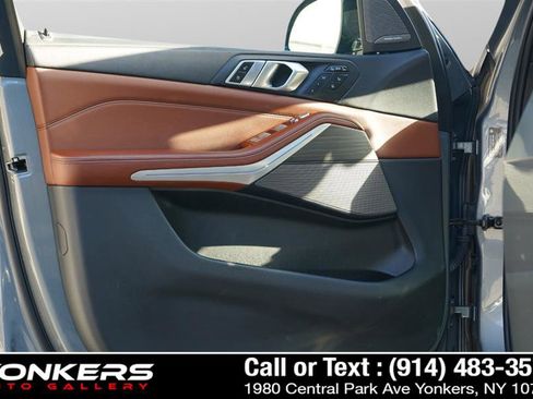 Used 2024 BMW X7 M60i w/ Executive Package image 35