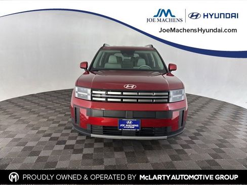 Used 2025 Hyundai Santa Fe SEL image 2