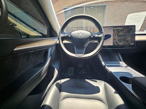 Used 2023 Tesla Model Y Long Range AWD/4WD image 4